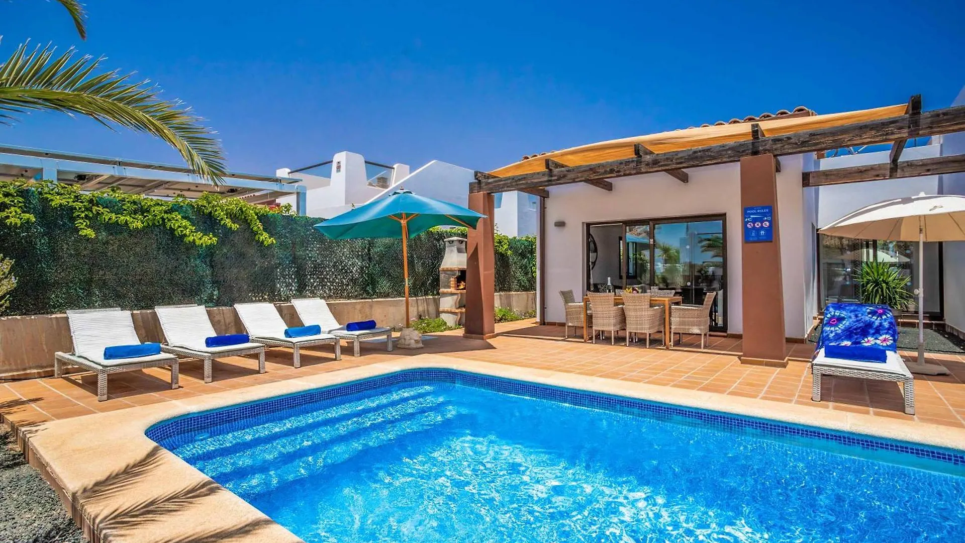 Villa Gardenia 칼레타데푸스테